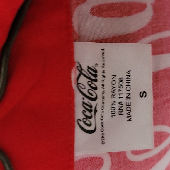 Short sleeve coca cola rayon shirt size small - Picture 2 of 4